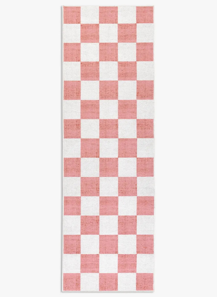 Tappeto Jack LtRose 80×250 cm in pelo taftato, quadri allungati rosa cipria e crema visto dall’alto.