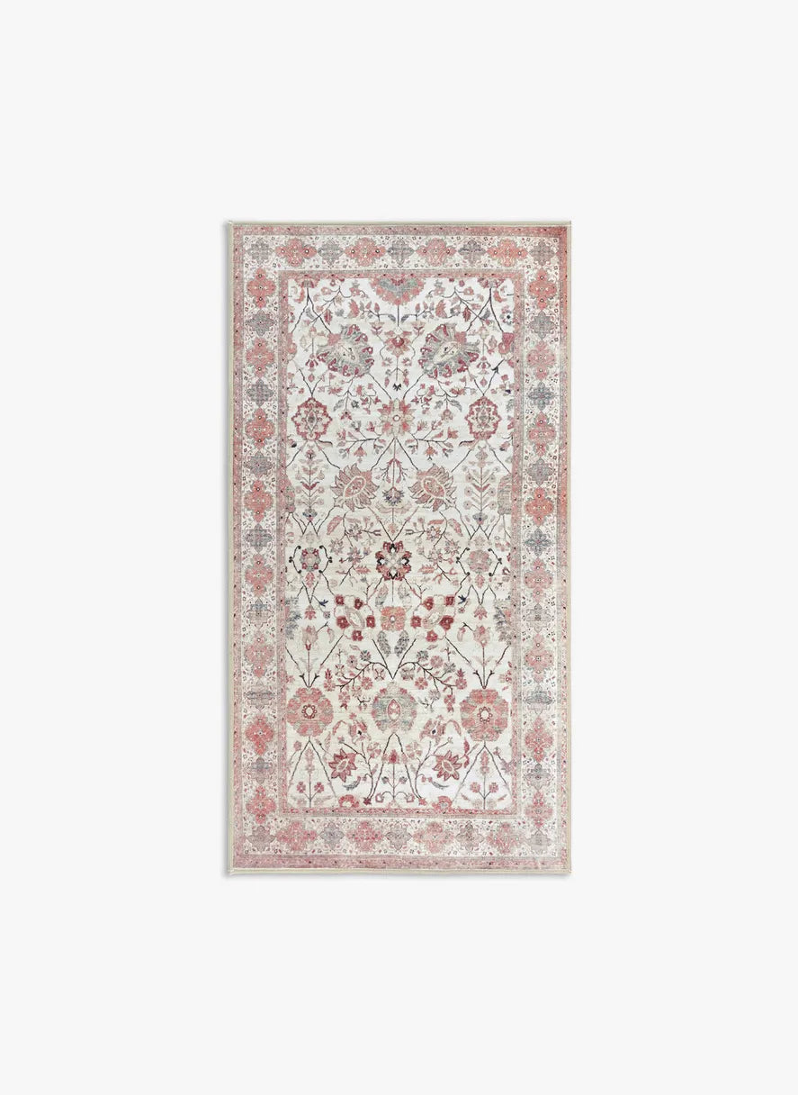 Tappeto Sindhi 80 × 150 cm in ecru e corallo, motivo floreale orientale; lavabile a 40°, antimacchia e antiscivolo, ideale come passatoia.